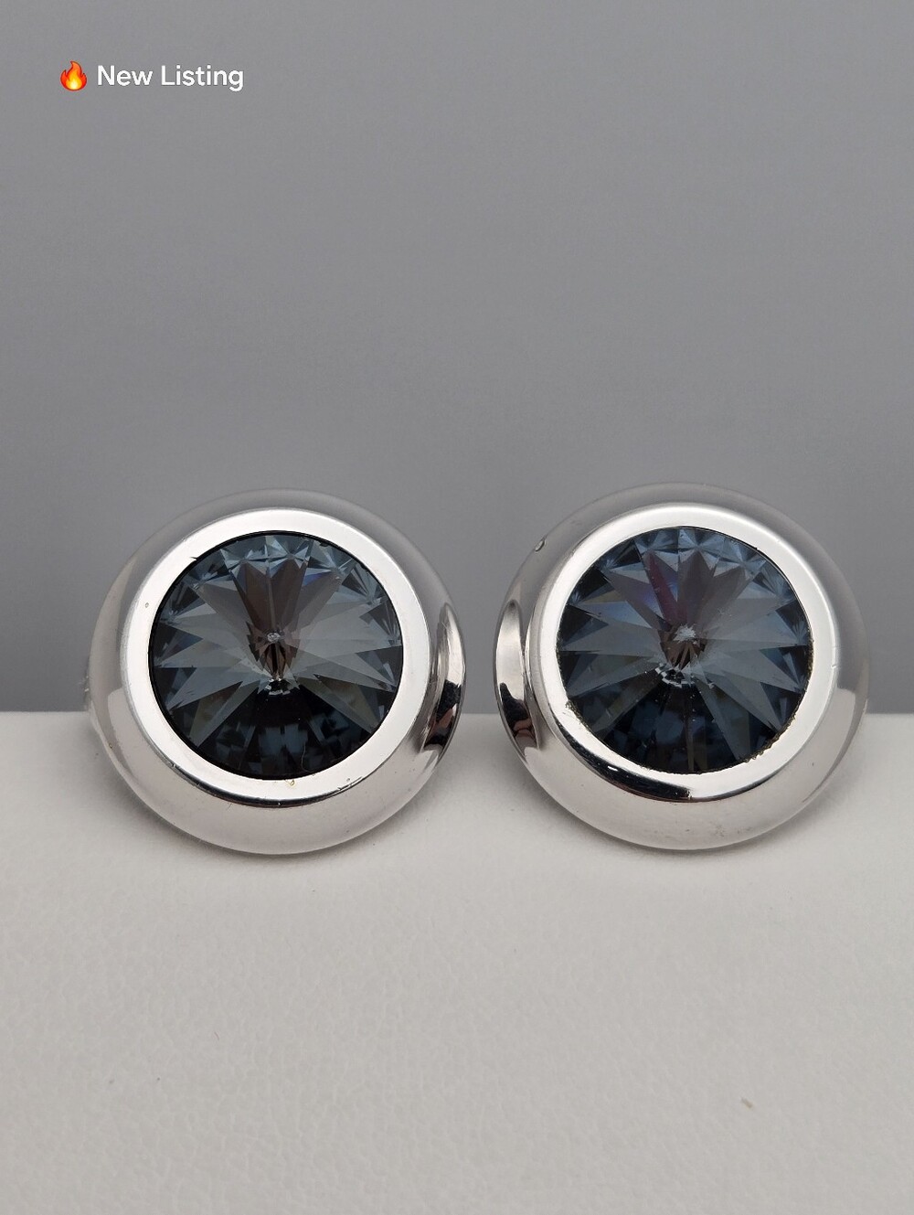 Sarah Coventry Liquid Lights Blue Crystal Clip On Earrings 1971 3/4" Vintage